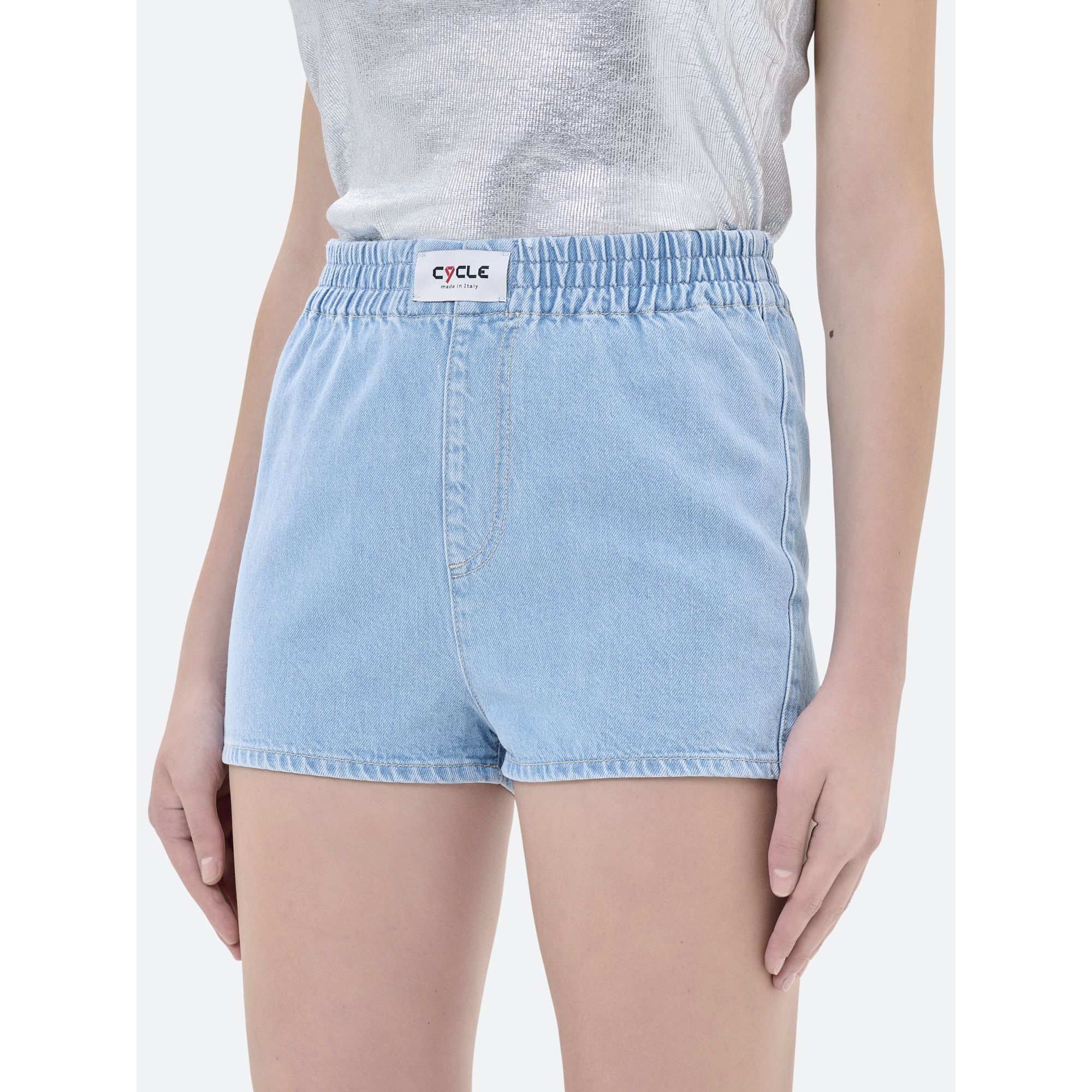 Liù shorts