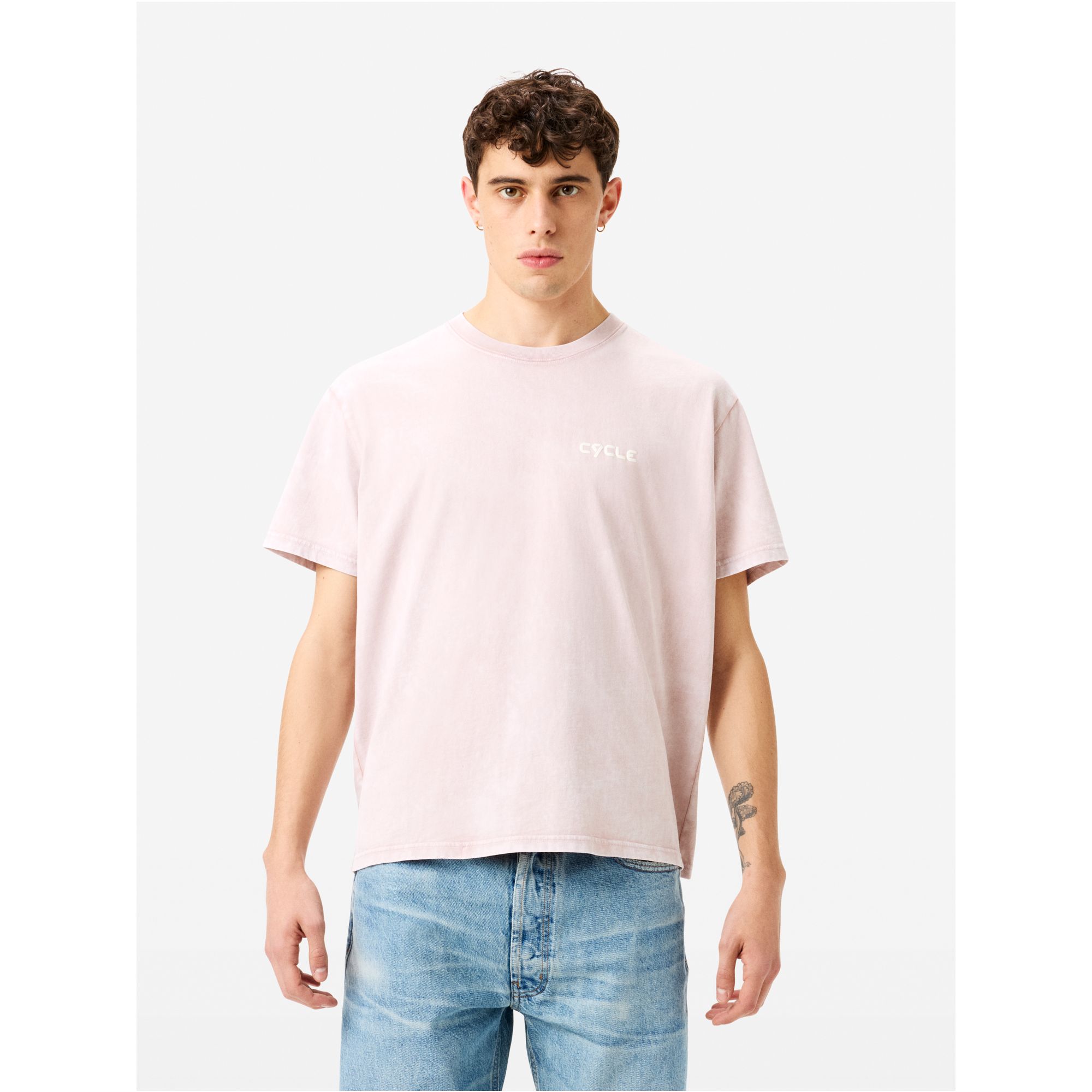 Over T-shirt with logo on the chest