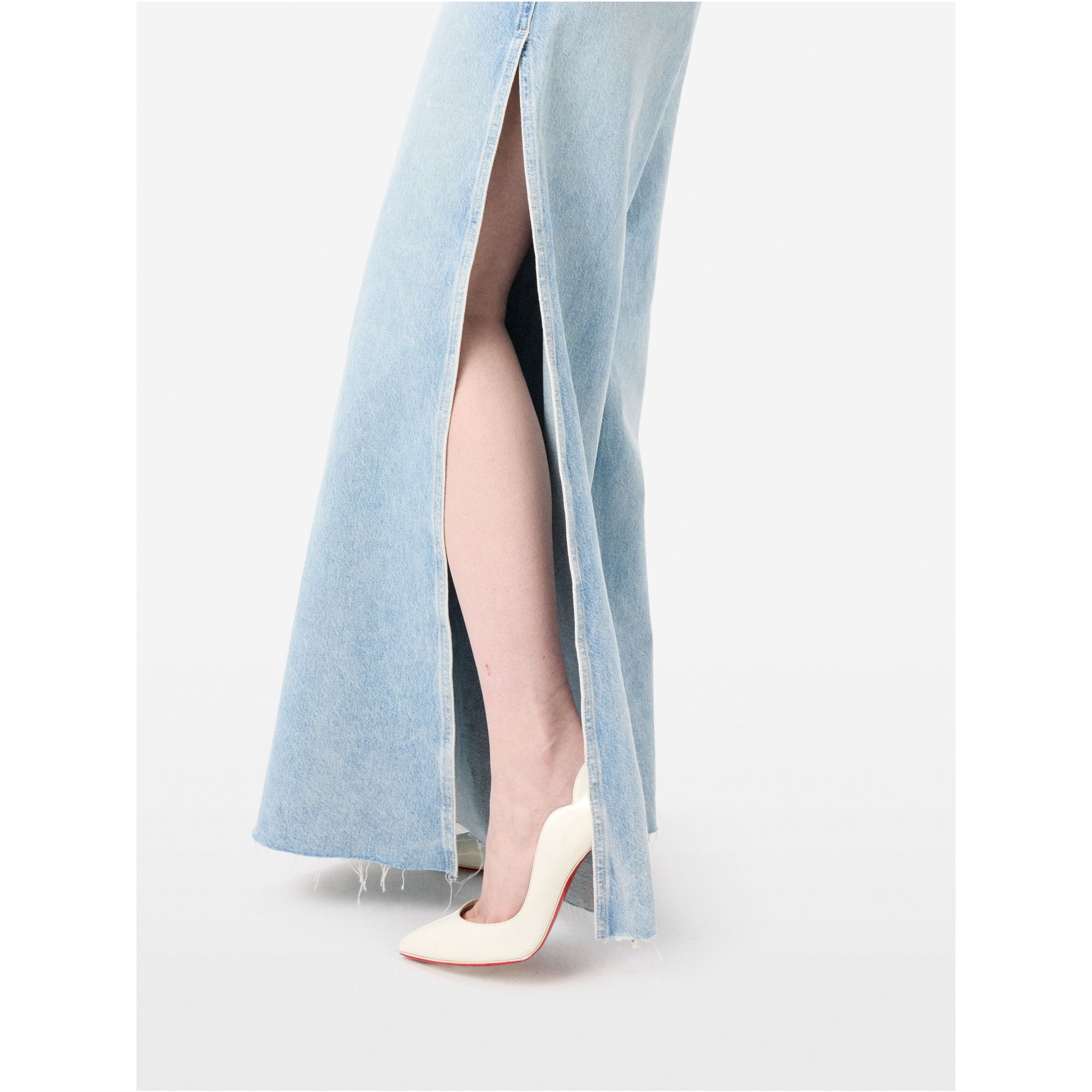 Flared Asia jeans with slits