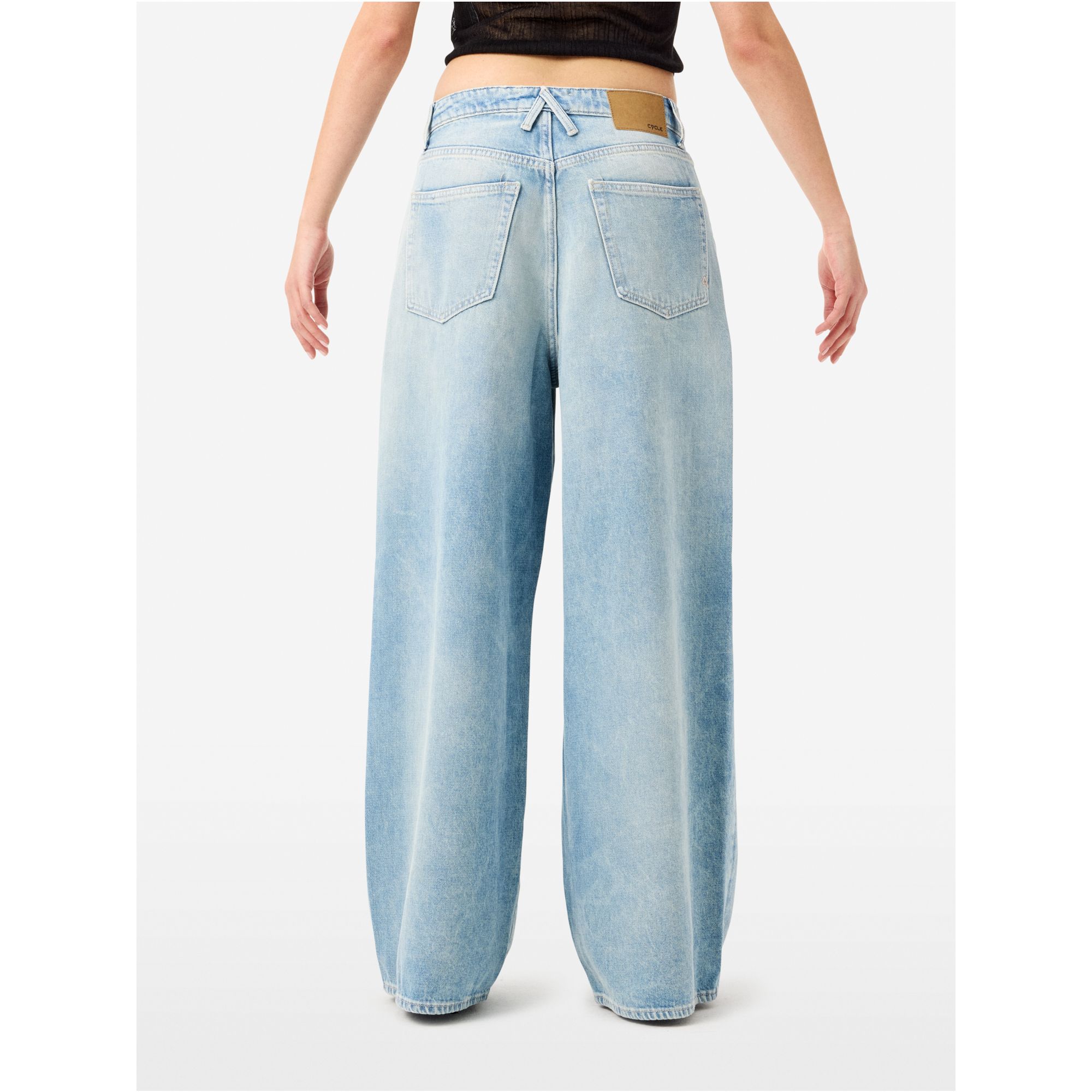 Big low mid rise super wide leg light bleach broken edge