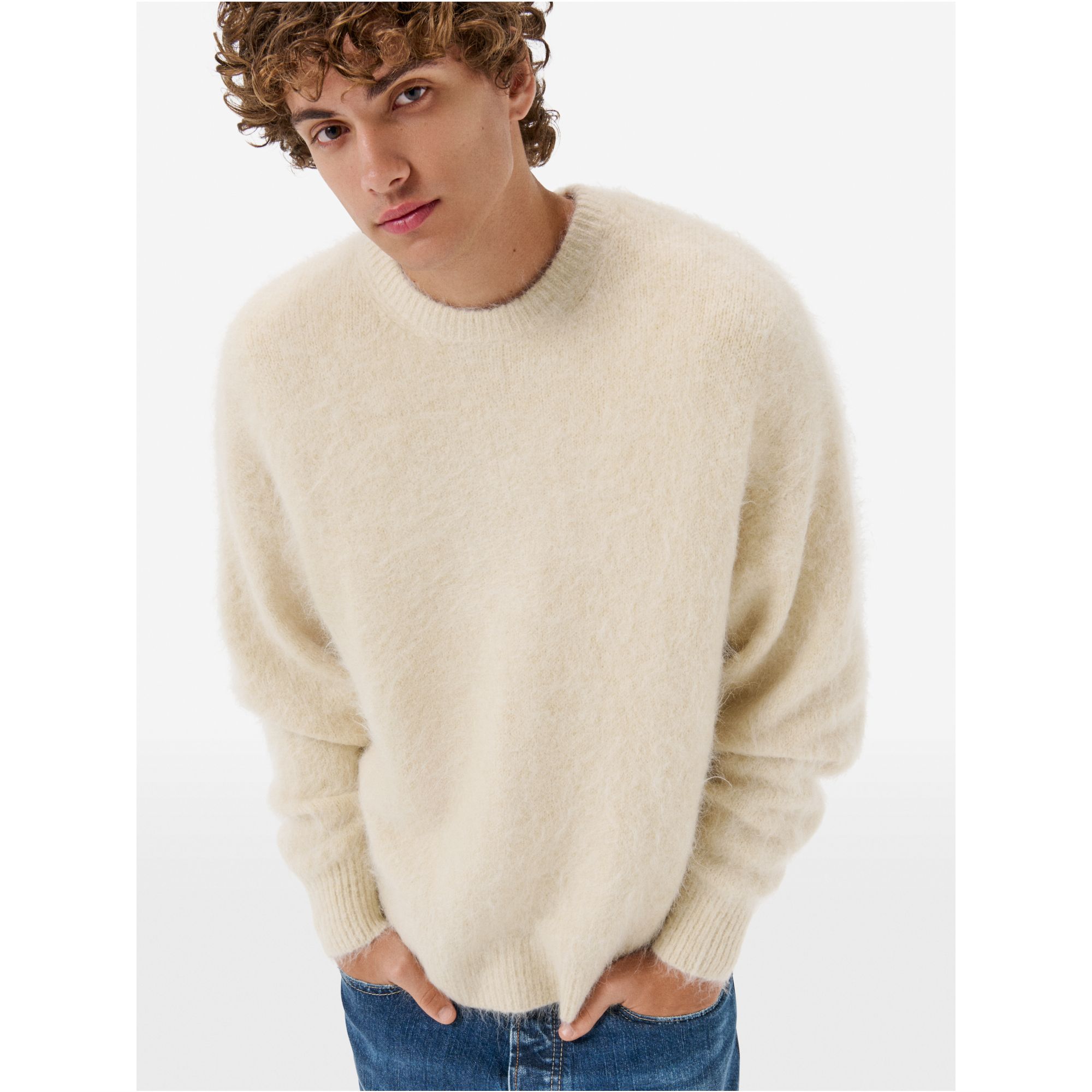 Over round neck collar brushed plain knit amazing