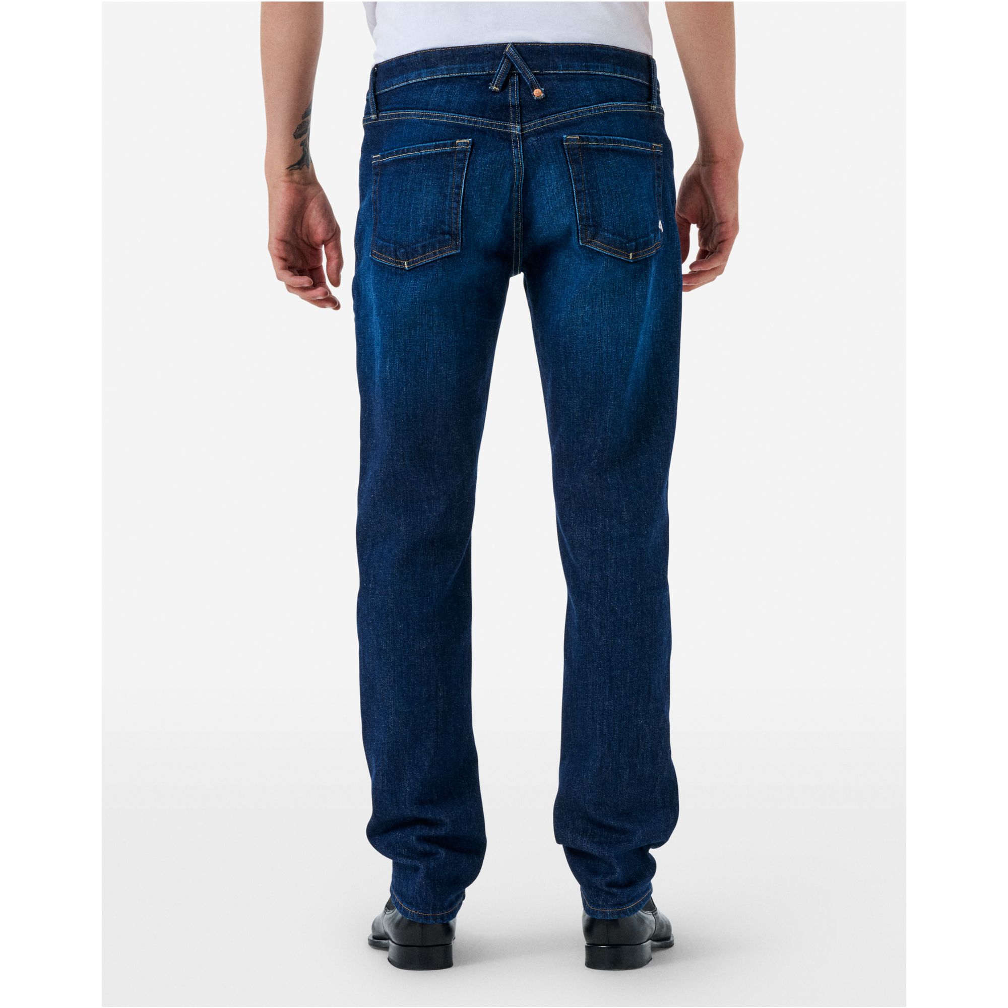 Slim fit dark rinse brushed