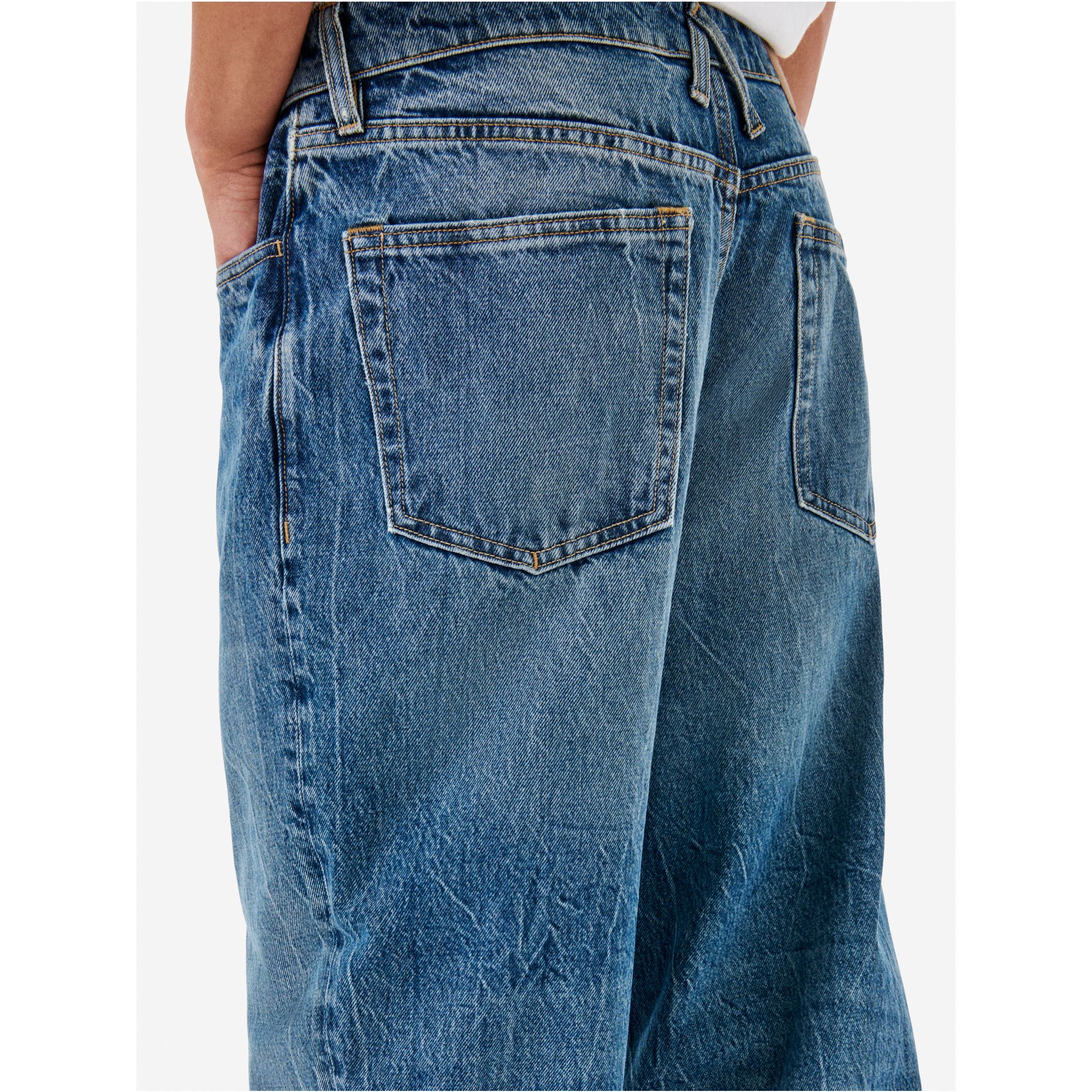Jumbo baggy fit medium vintage with damaged edge