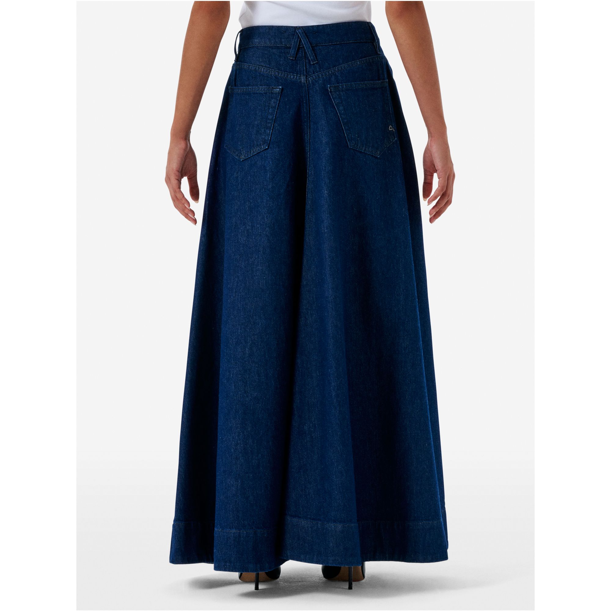 Sofia long skirt rinse wash