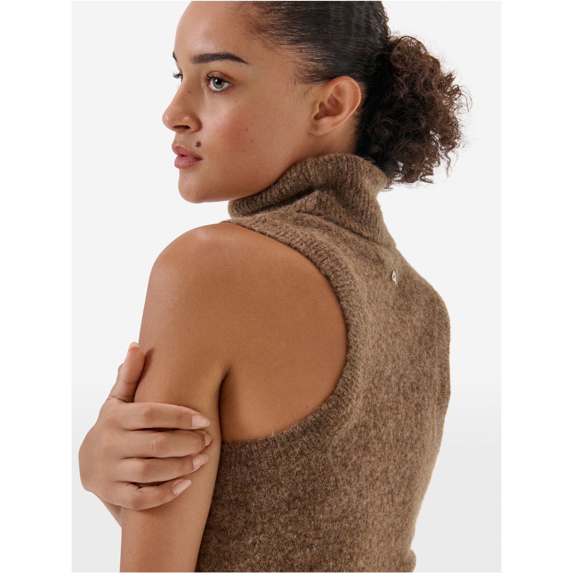 Crop top con collo alto in misto alpaca