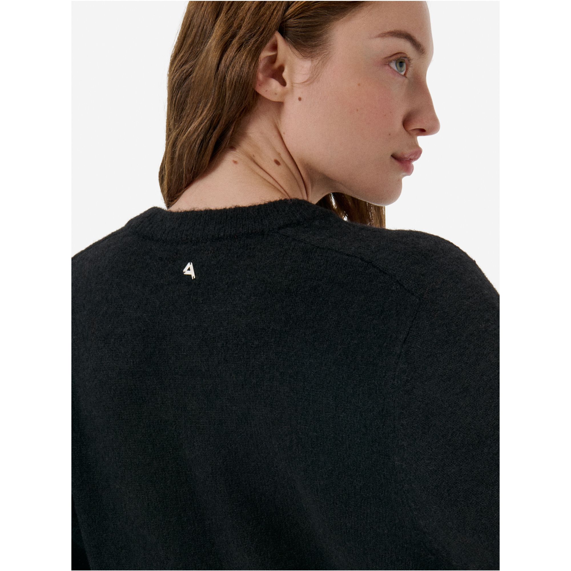 Crop round neck collar plain knit alpaca