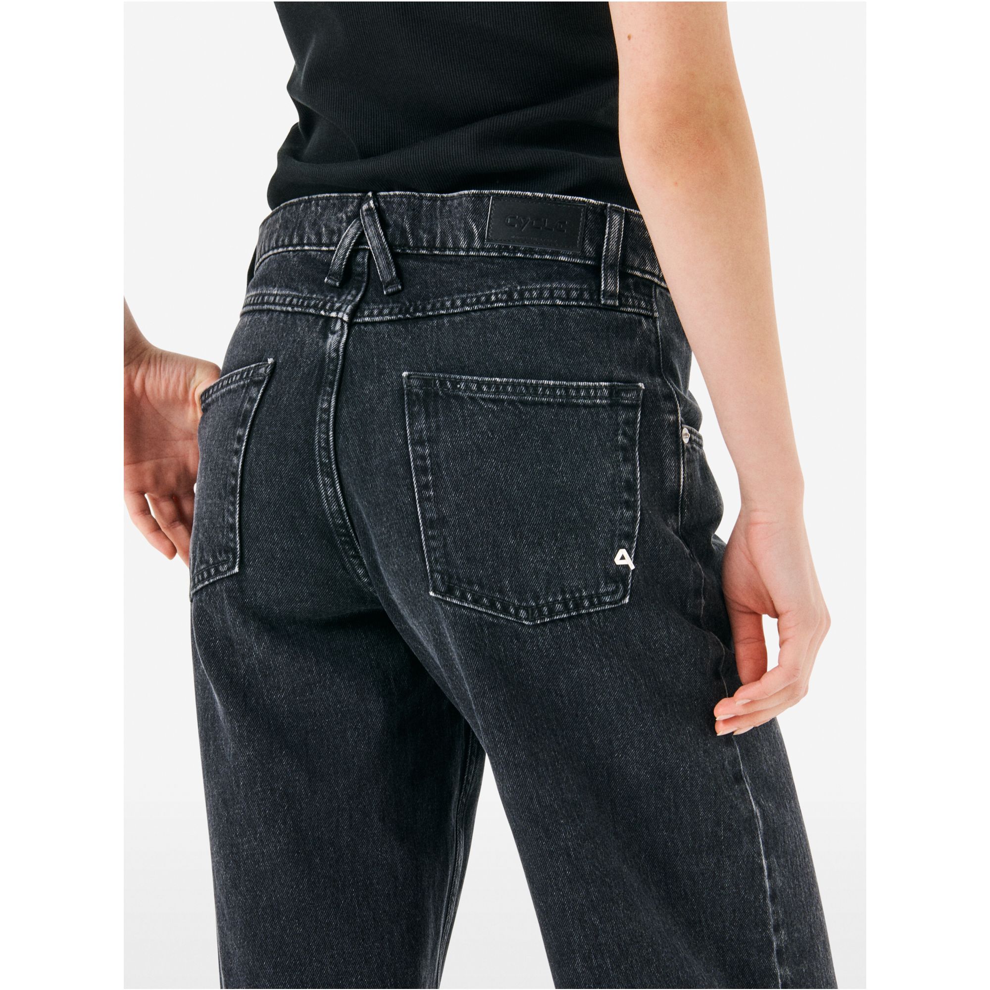 Aida low super fitted low waist volume leg eco enzyme stone wash