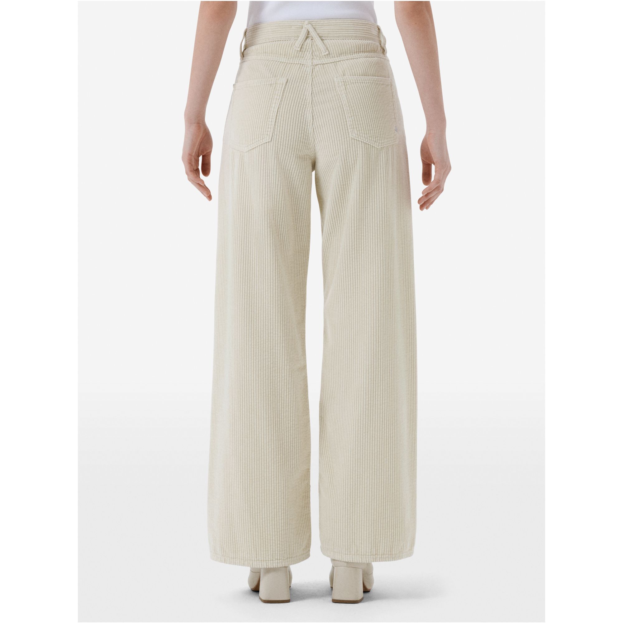 Aida low super fitted low waist volume leg direct dyed