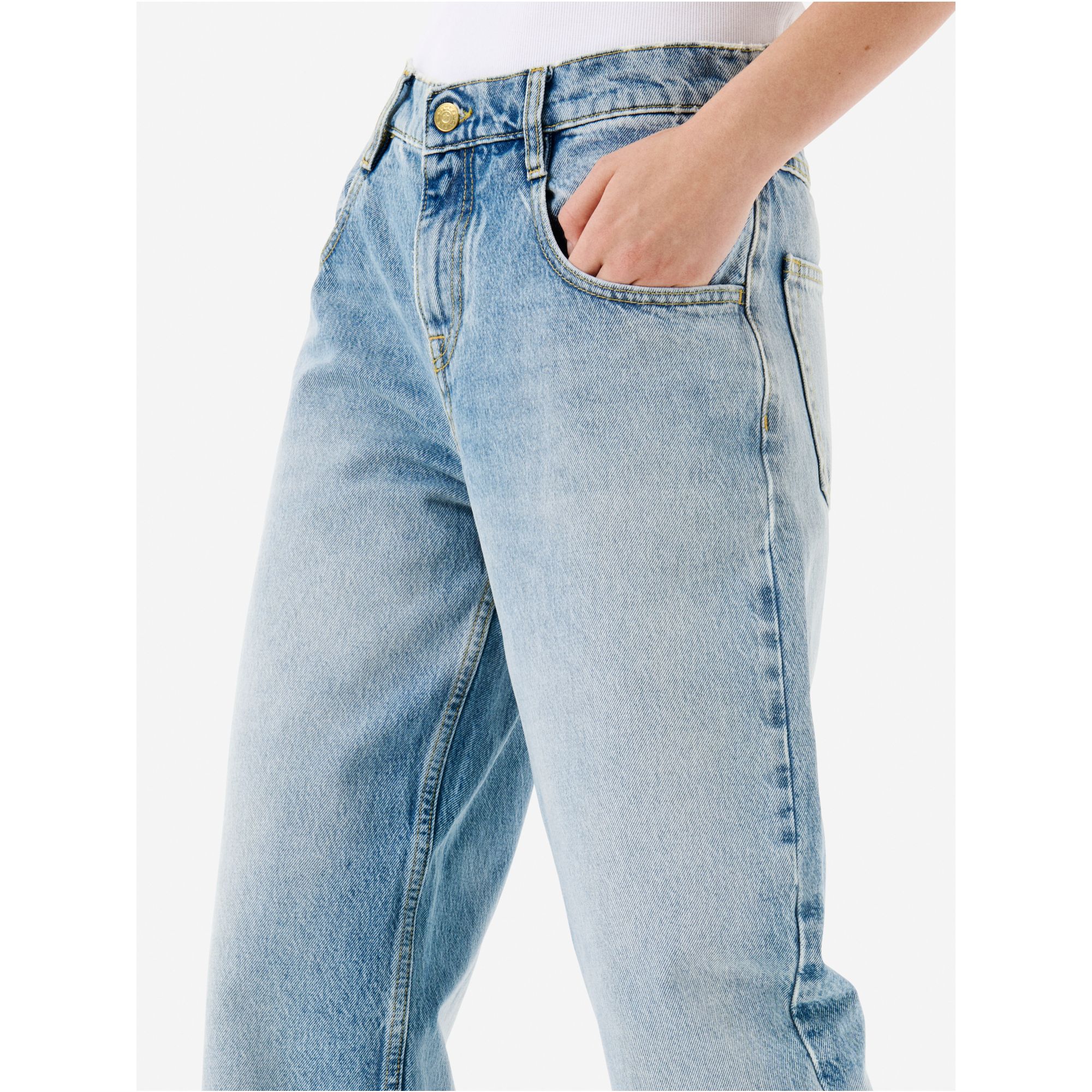 Aida low super fitted low waist volume leg light bleach broken edge