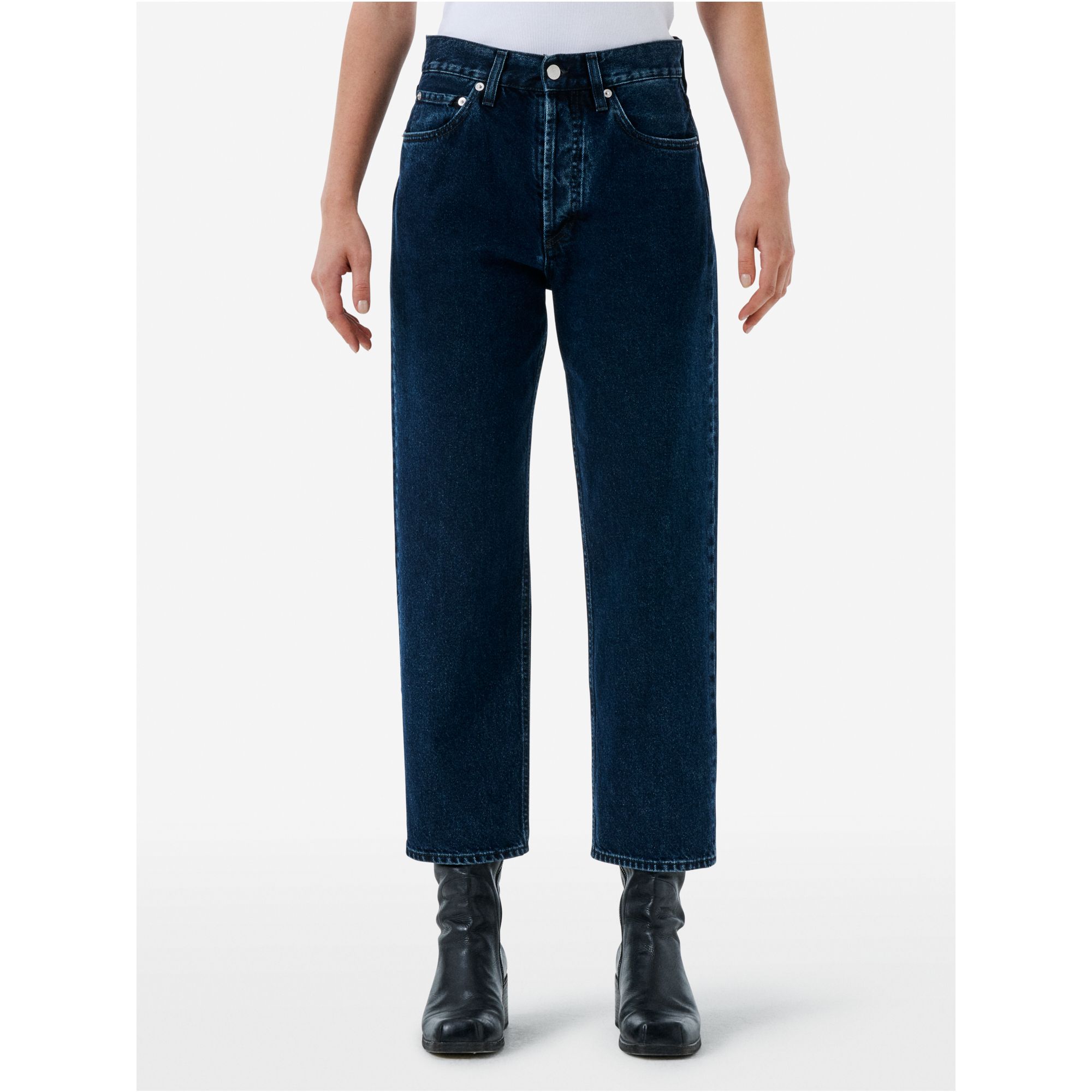 Bella '90s fit mid rise straight eco enzyme stone wash