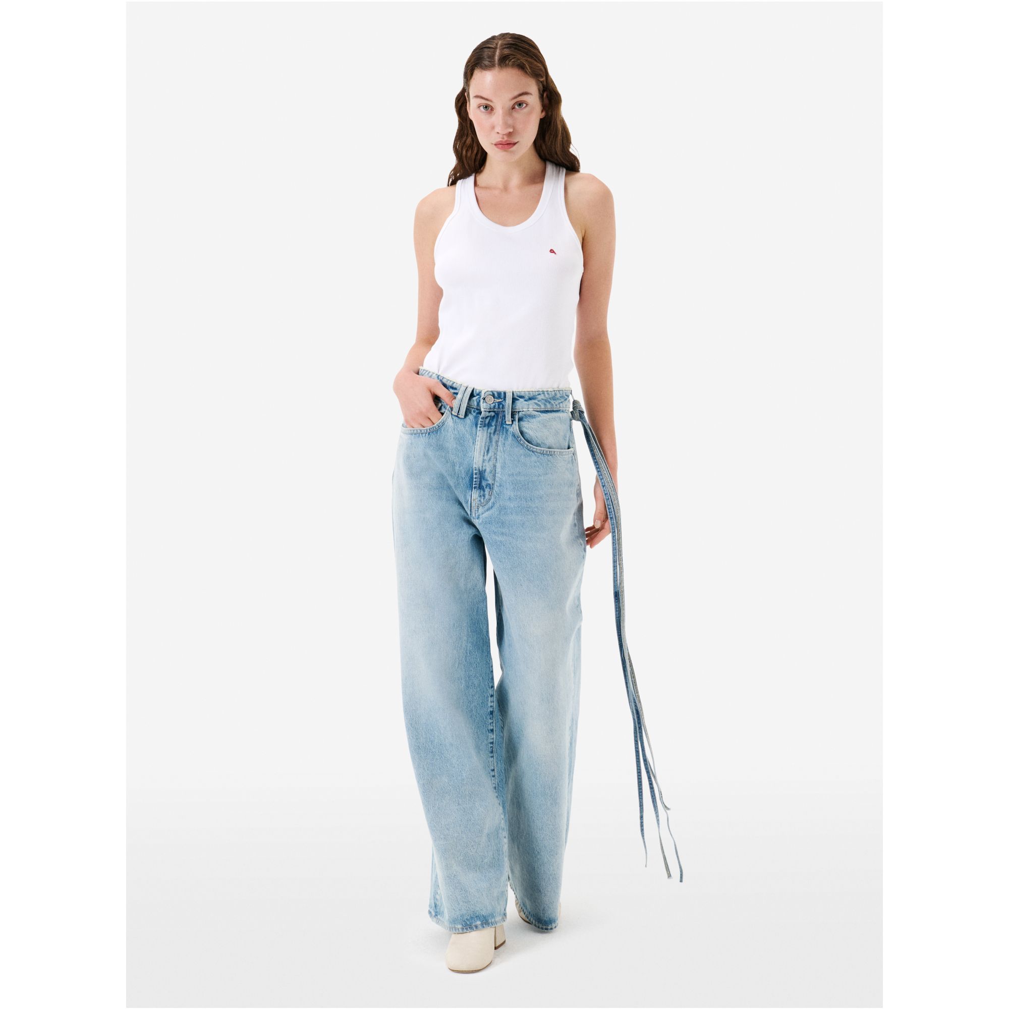 Big low super wide leg low waist light bleach broken edge