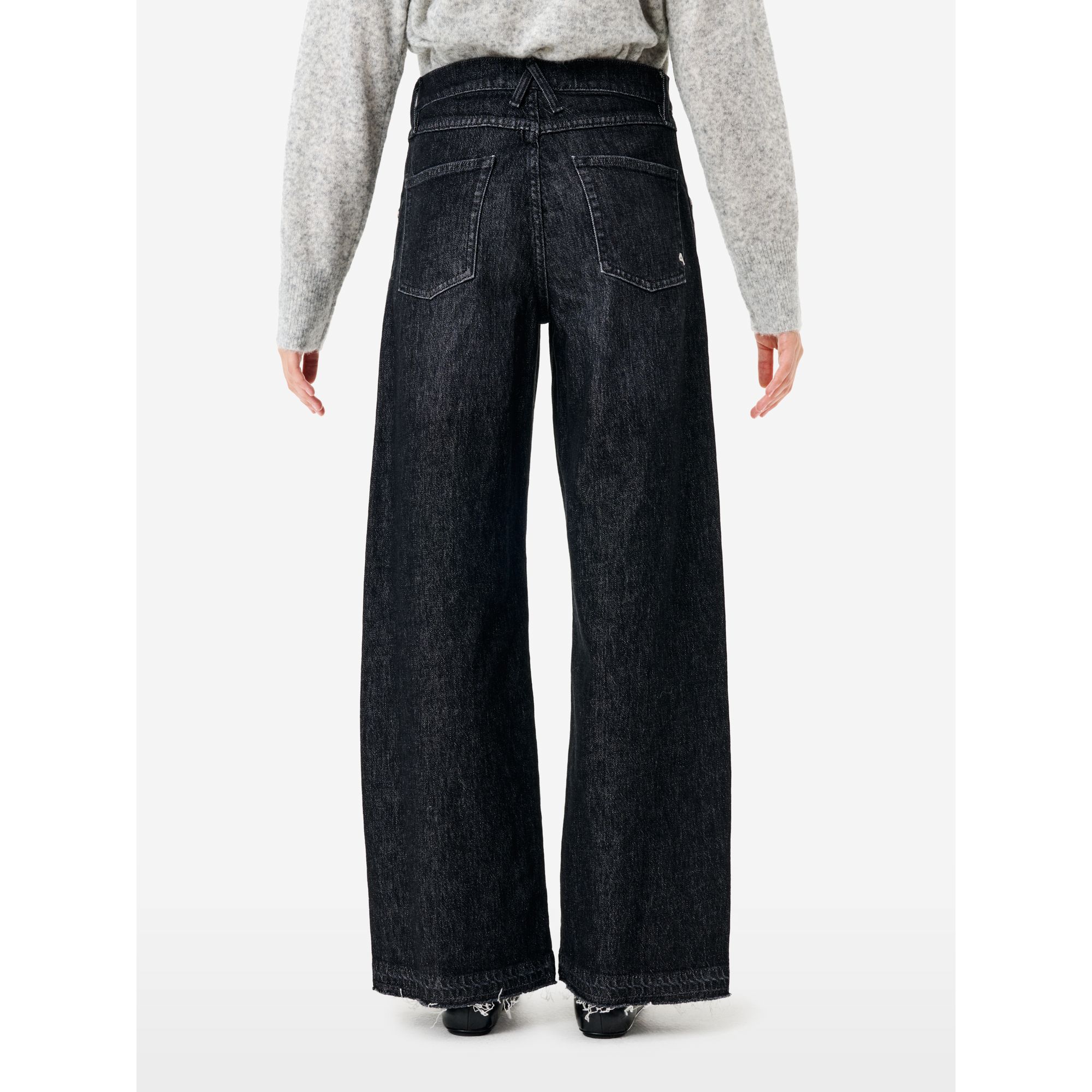 Aida low super fitted low waist volume leg dark tone used wash frayed edge