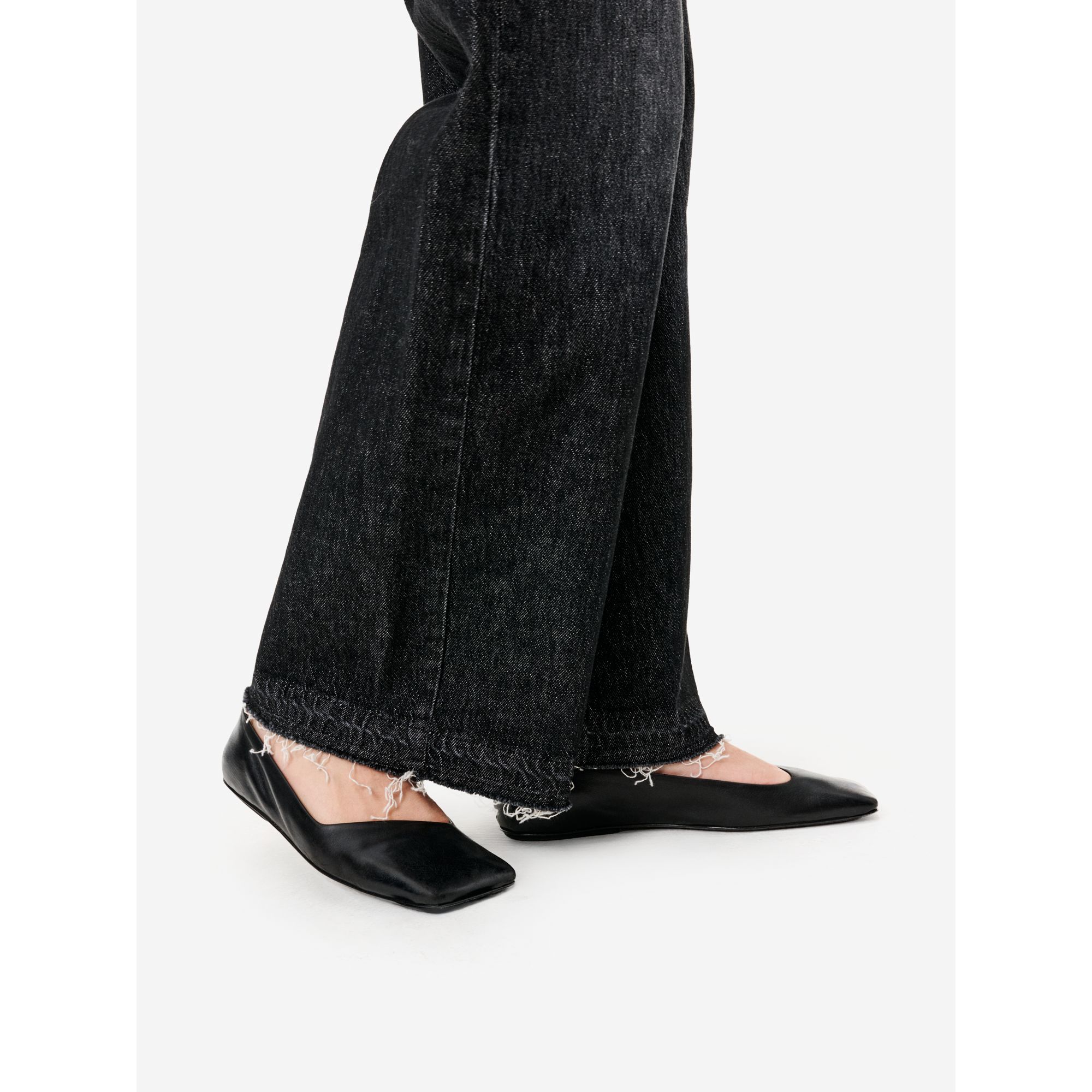 Aida low super fitted low waist volume leg dark tone used wash frayed edge