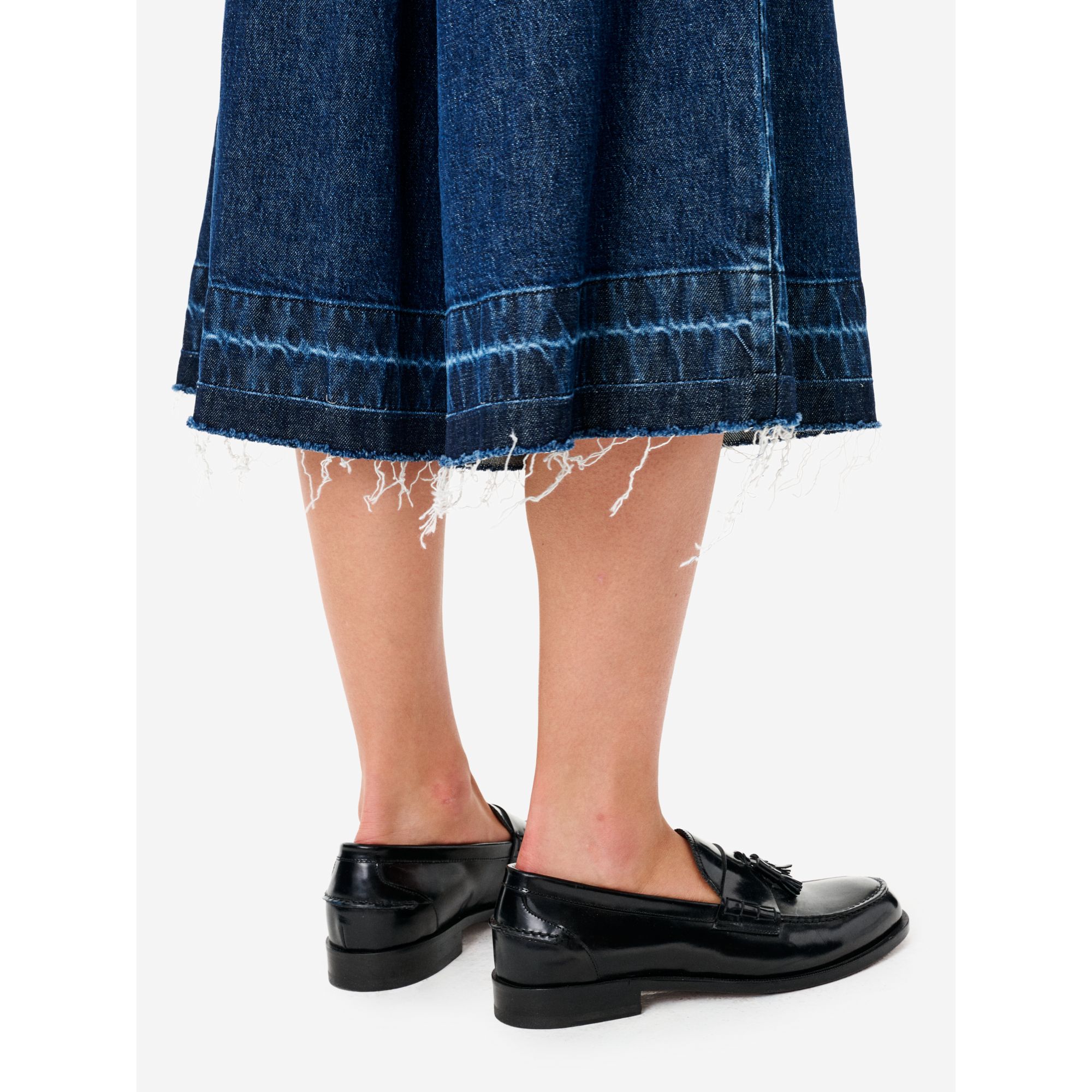 Vera bermuda dark tone used wash frayed edge