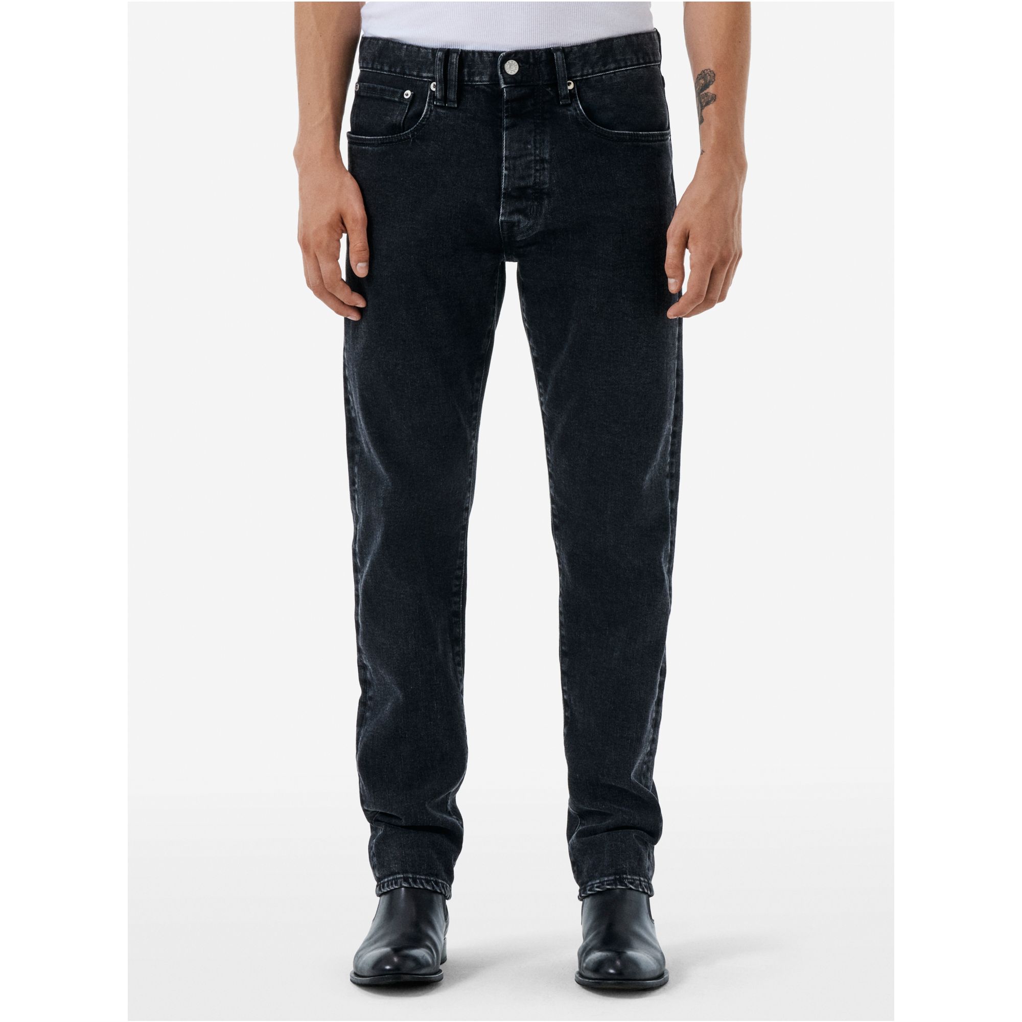 Standard comfort regular straight '90s fit eco enzyme stone wash