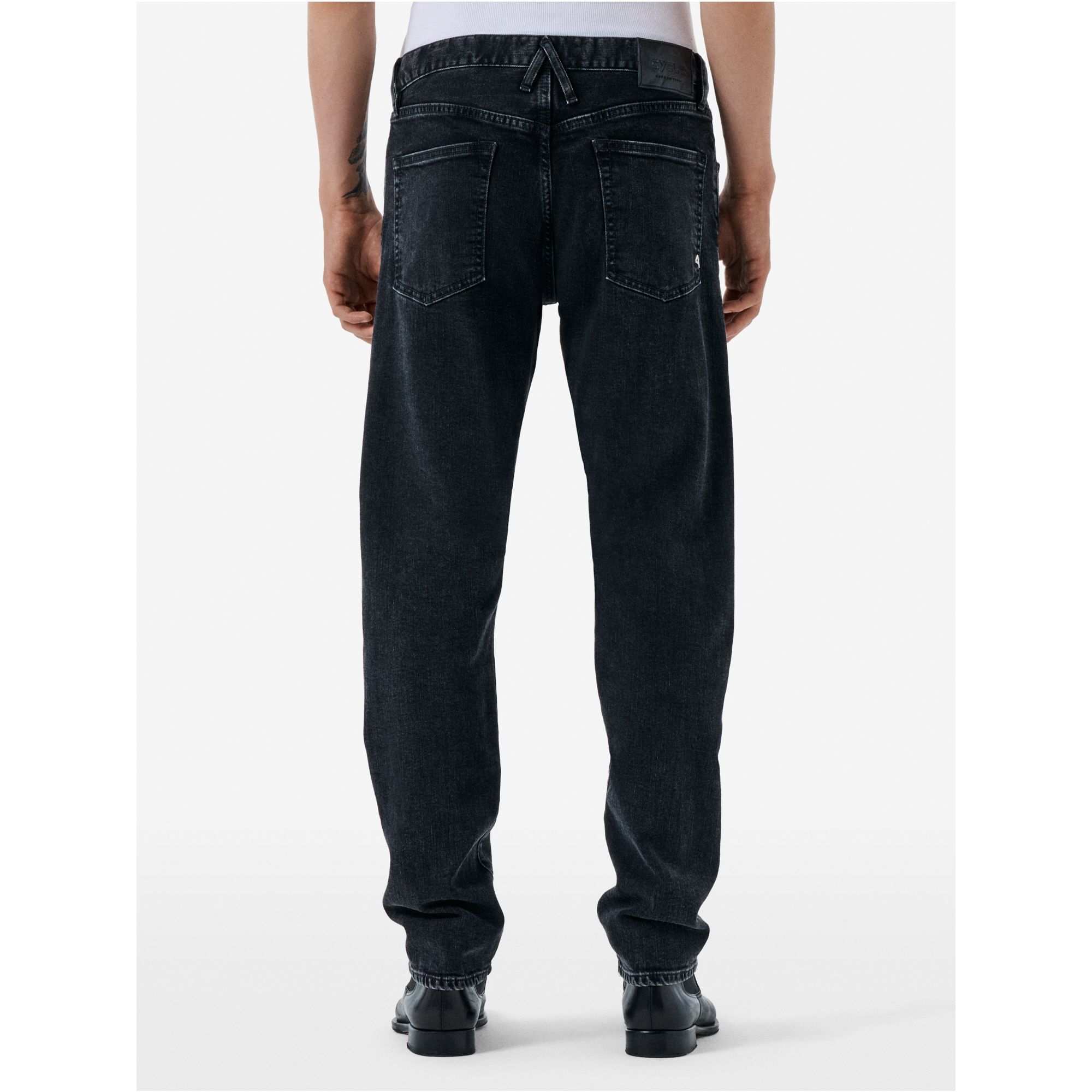 Standard comfort regular straight '90s fit eco enzyme stone wash