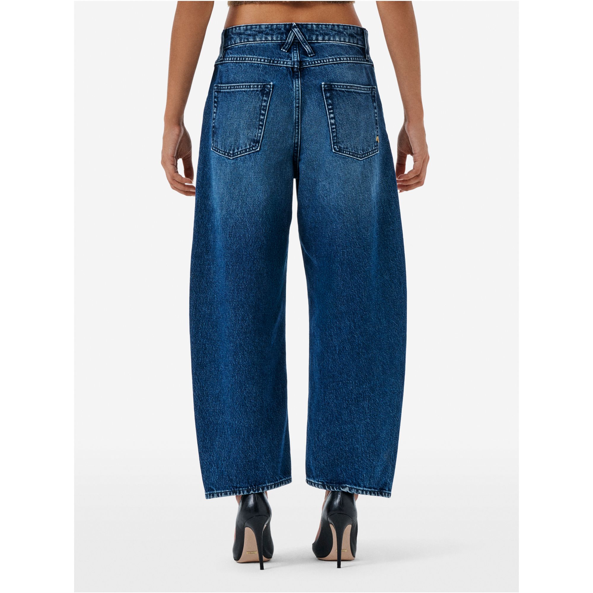 AIDA CROP SUPER FITTED LOW WAIST CROPPED CURVE LEG STONE WASH BRUSHED