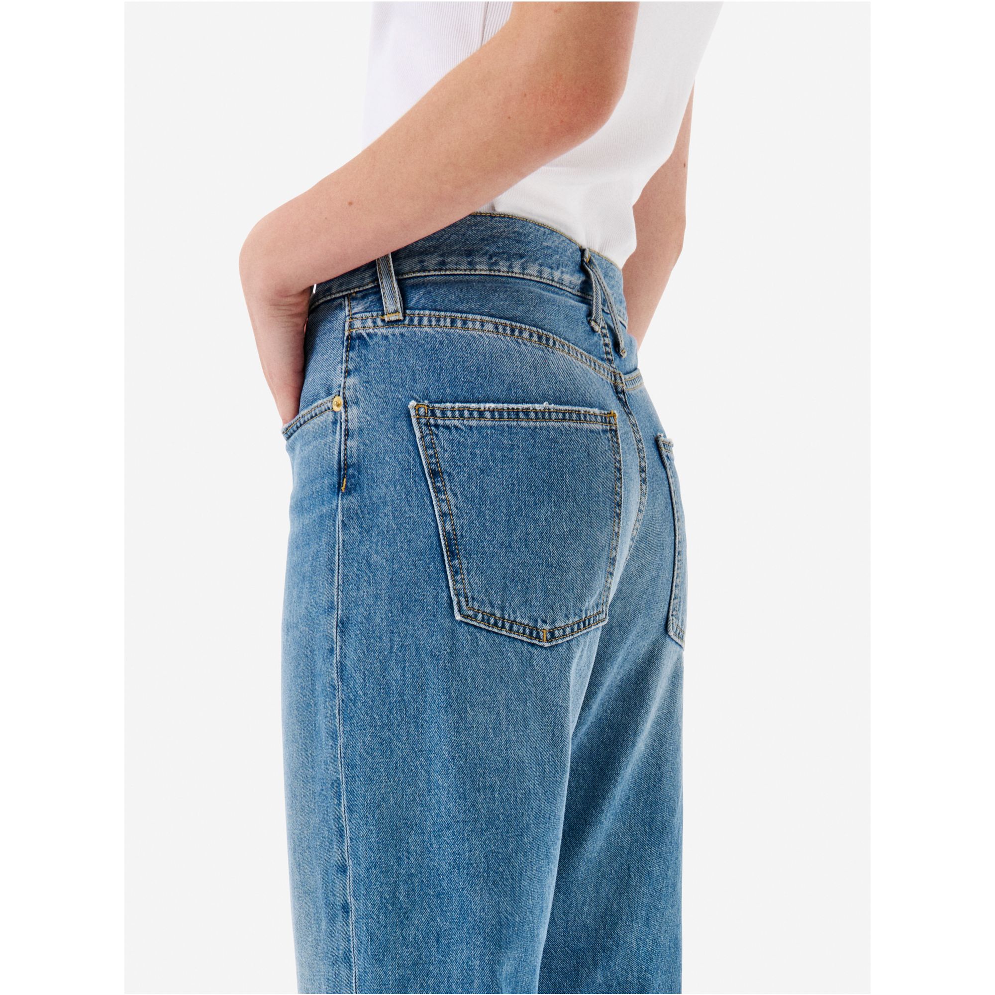BELLA '90s FIT MID RISE STRAIGHT MID TONE NATURAL VINTAGE