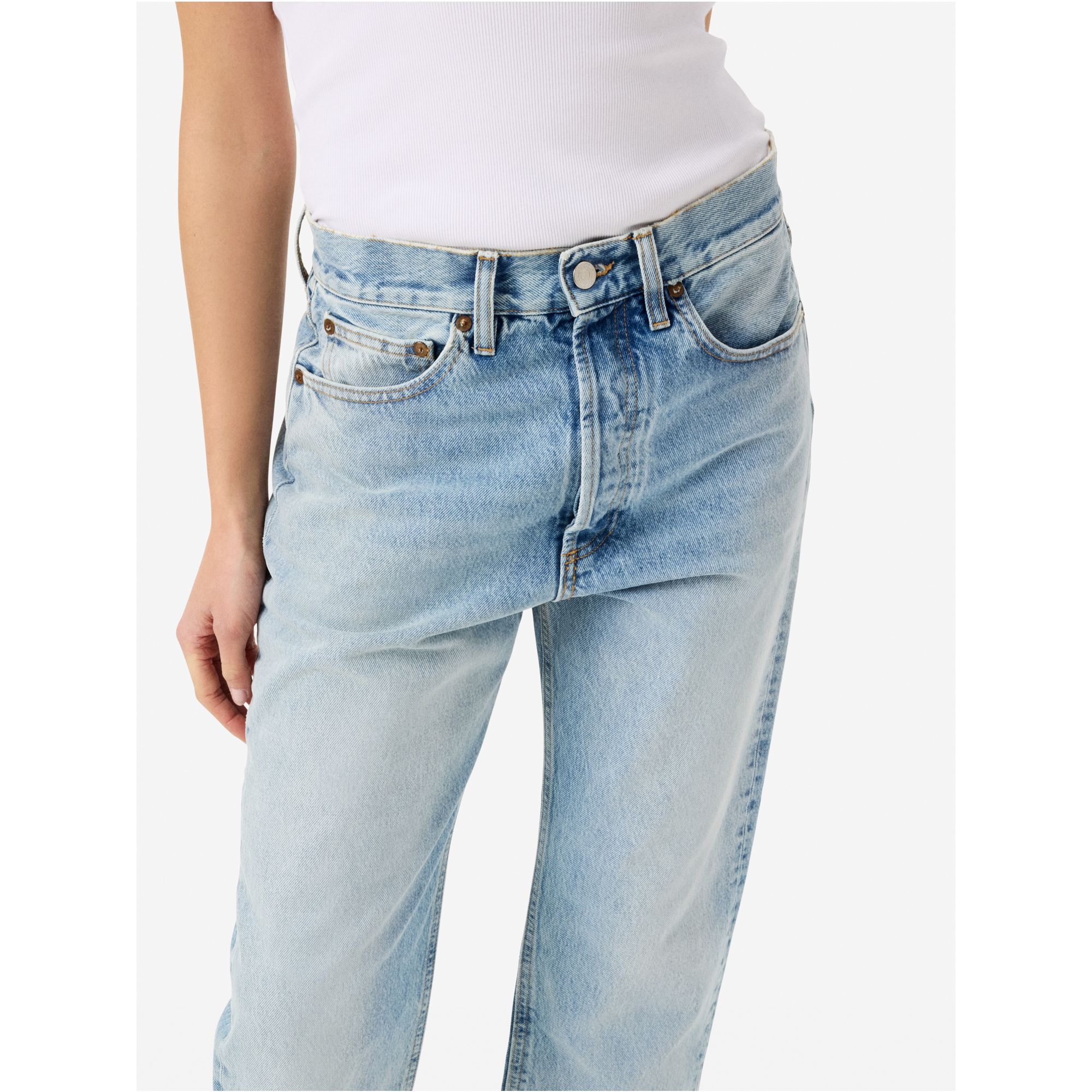 Bella mid rise mom fit cropped leg light bleach broken edge