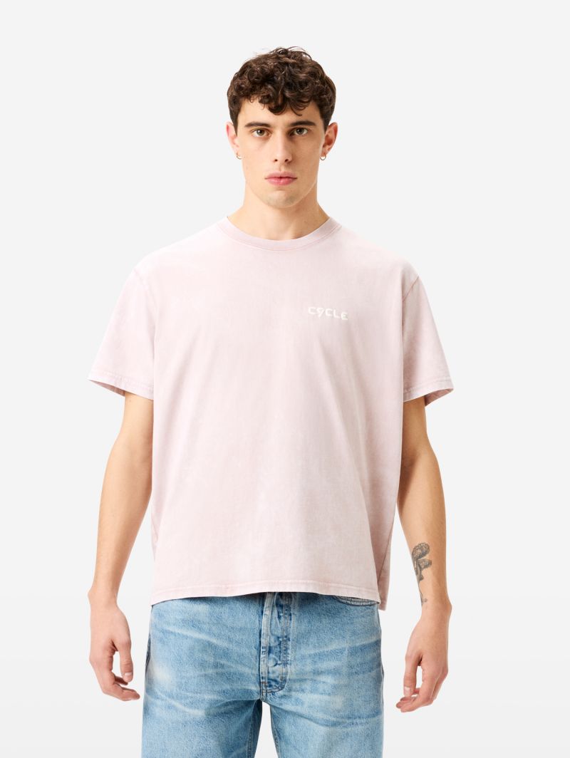 Over T-shirt with logo on the chest