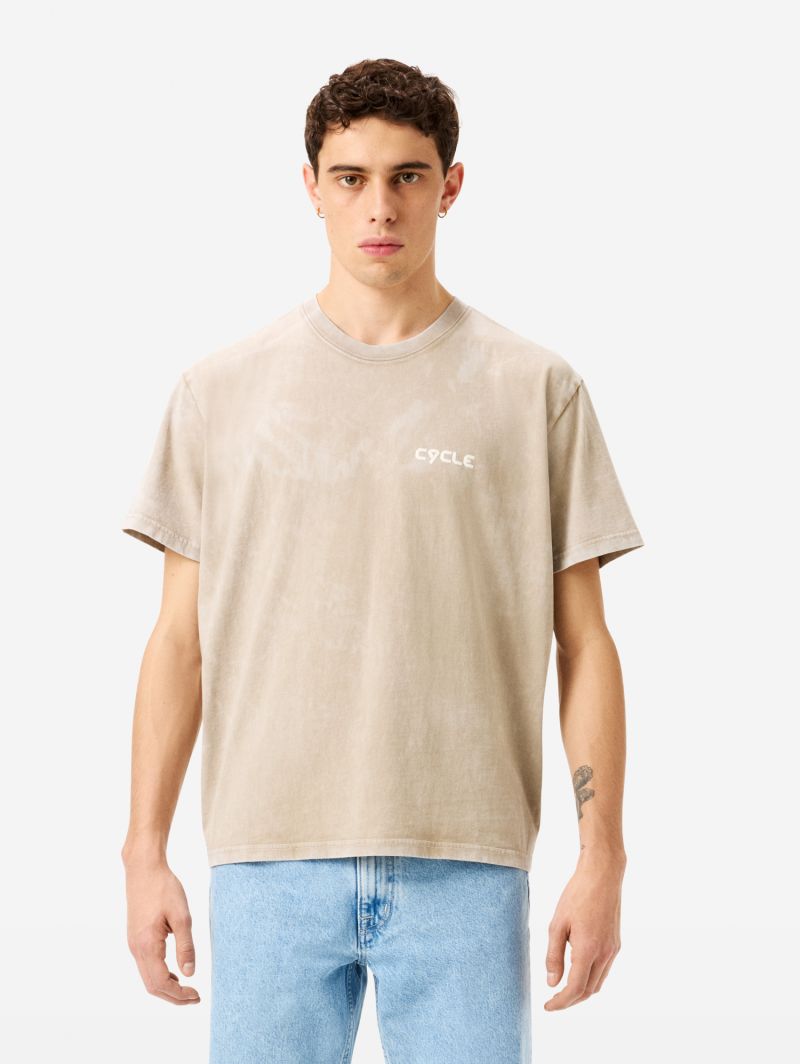 T-shirt Over con logo sul petto