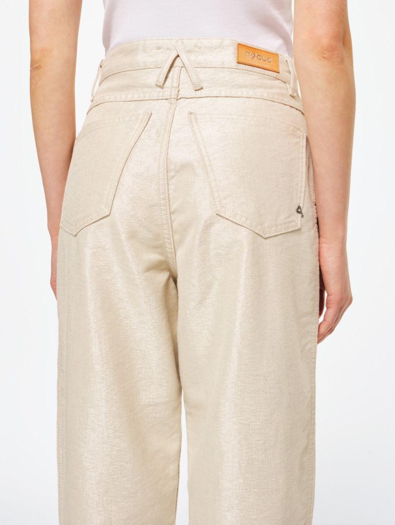 Carrot-fit Lola jeans