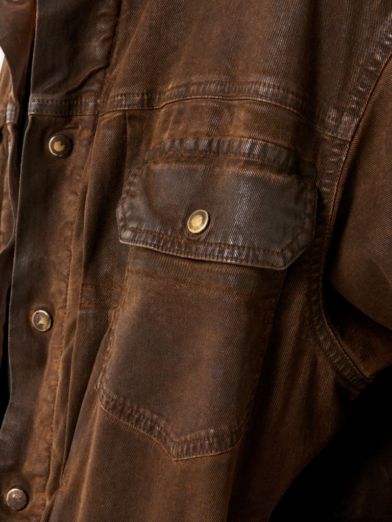 Saki trucker jacket oil coated garment dyed