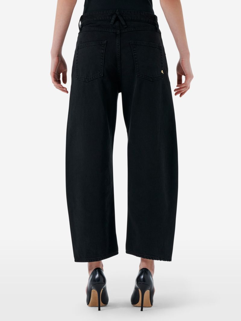 Aida crop super fitted low waist cropped curve leg direct dyed