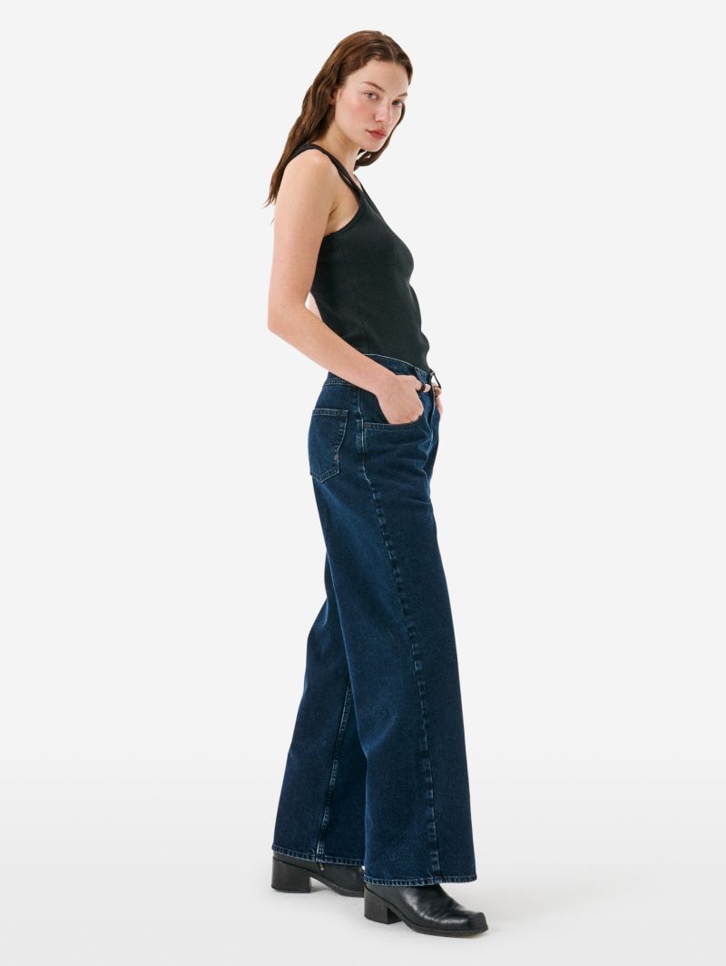 Aida low super fitted low waist volume leg eco enzyme stone wash