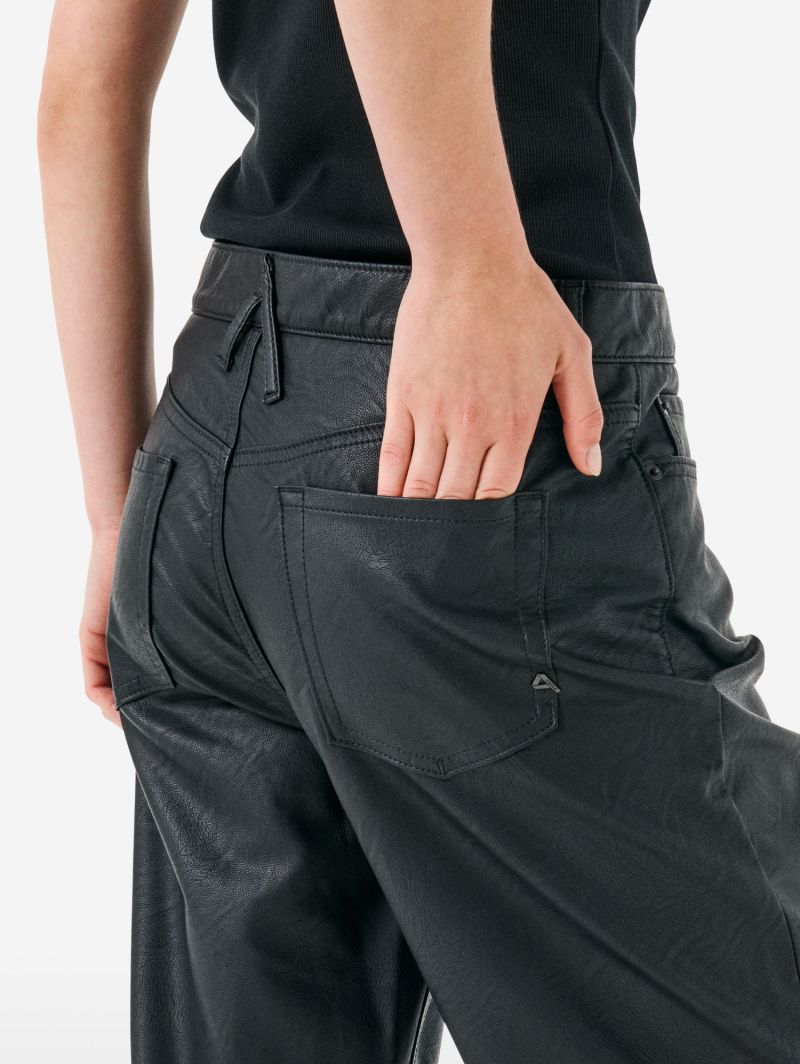 Mila low rise '90s fit eco leather rinse wash