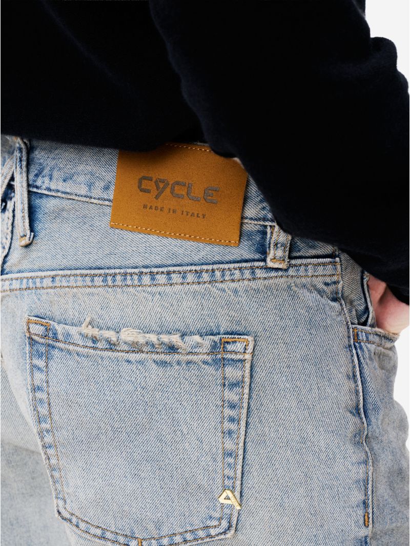Mila '90s fit low rise straigth leg dirty bleach