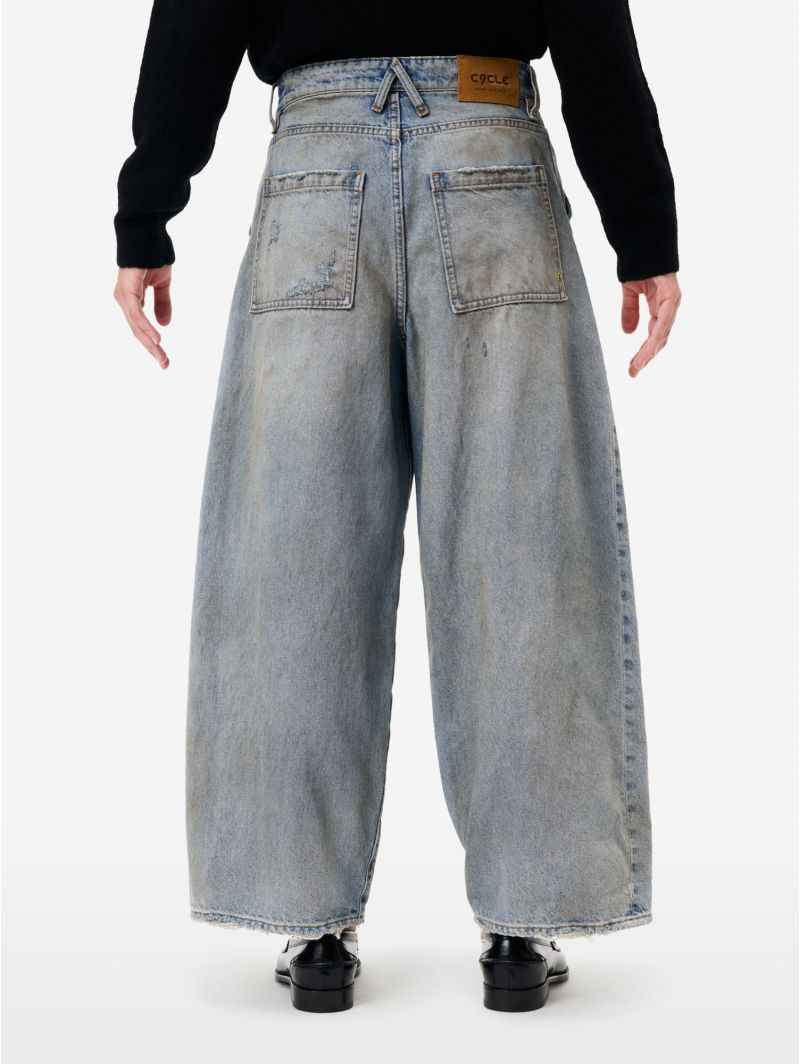 Dora high rise barrel leg dirty bleach